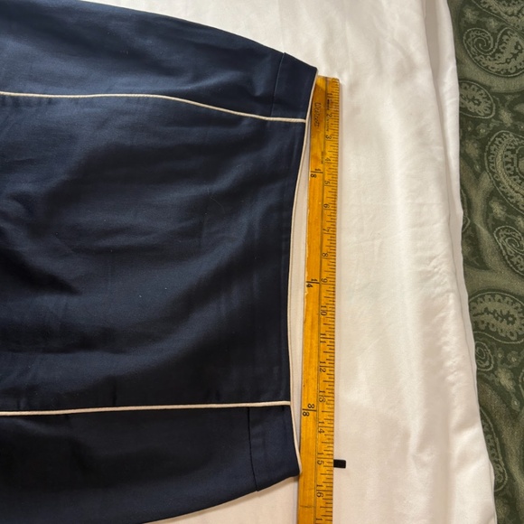 Elegant Alain Manoukian Skirtsuit - black with white trim - Size 44 - Picture 10 of 16